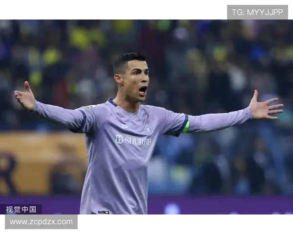 C罗正式入股综合格斗联盟WOWFC助力西班牙体育新篇章